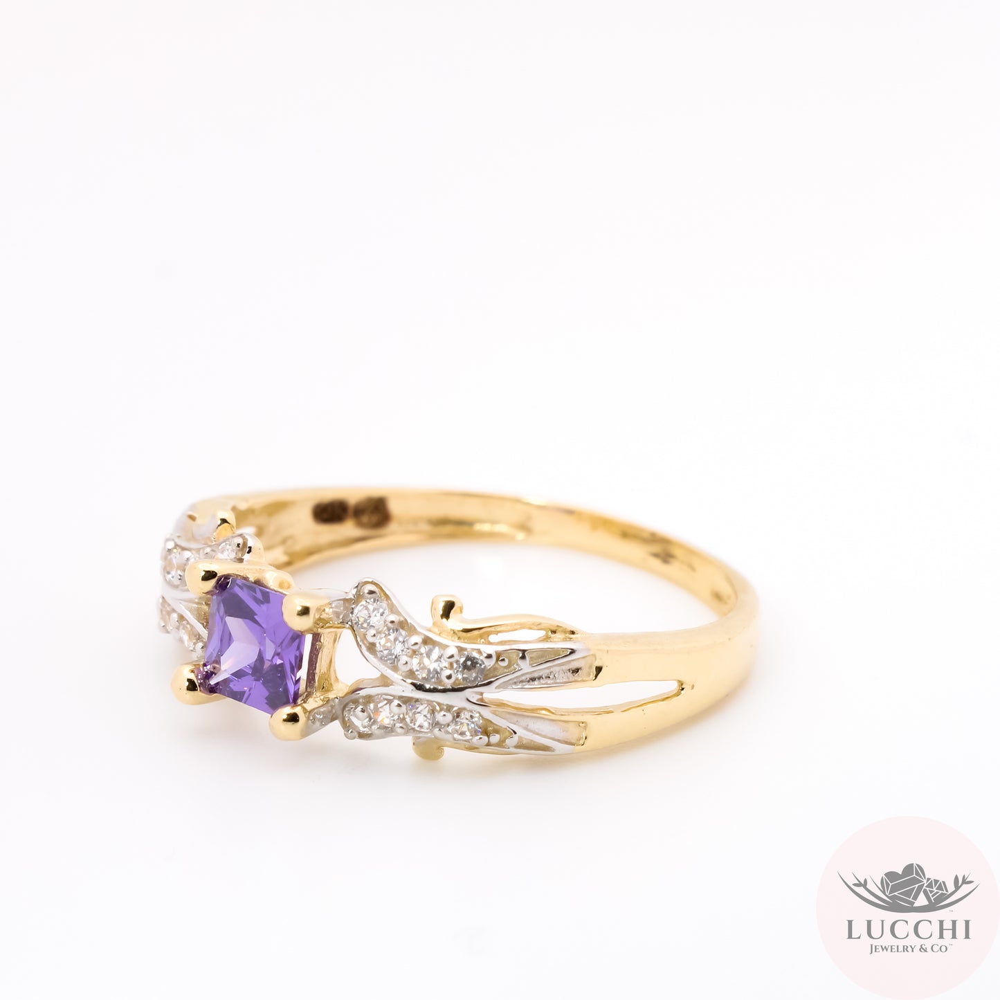 Angel Wing Princess Cut Ring - Amethyst Purple - 14k