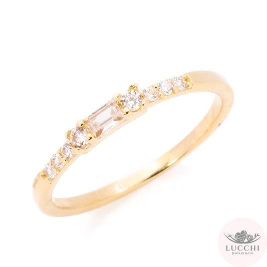 Minimalist Engagement Ring - White - 14k